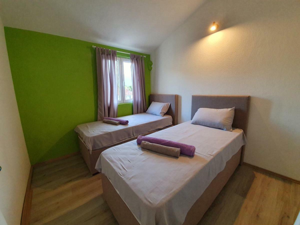 Apartments Kingfisher Virpazar Extérieur photo