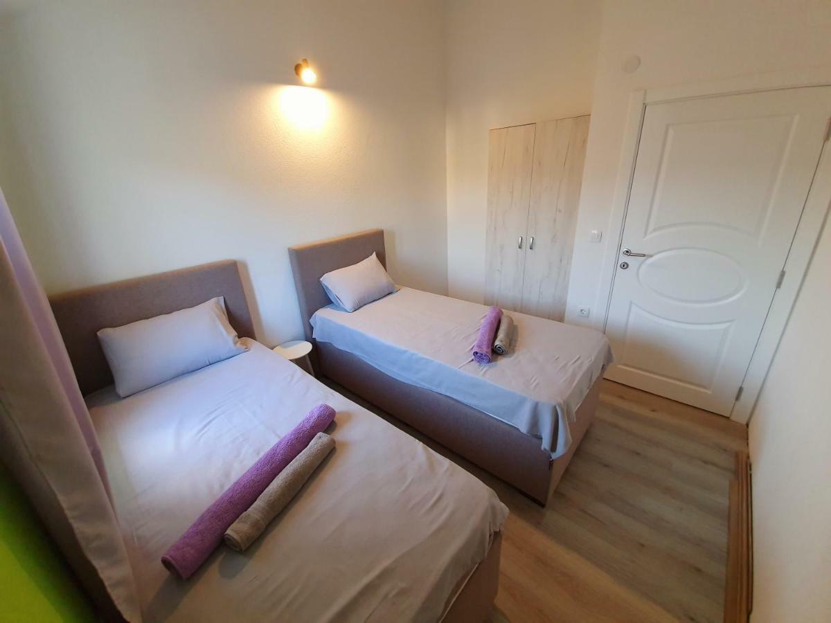 Apartments Kingfisher Virpazar Extérieur photo