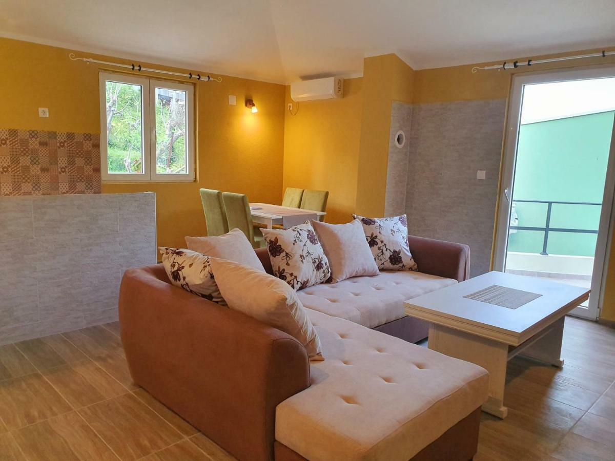 Apartments Kingfisher Virpazar Extérieur photo