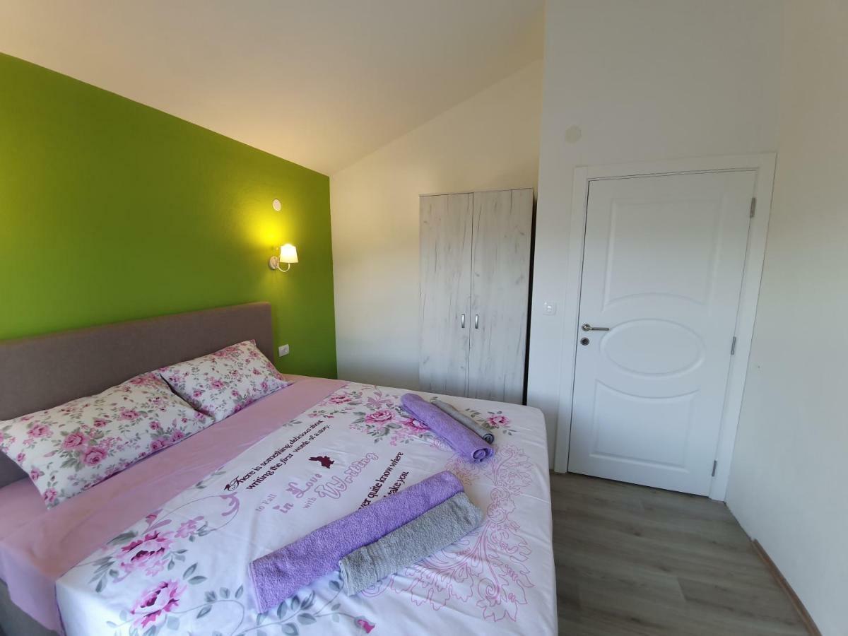 Apartments Kingfisher Virpazar Extérieur photo