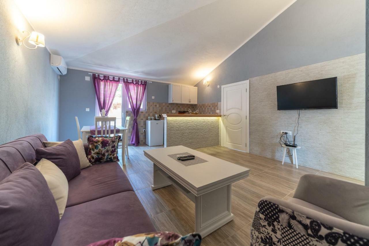 Apartments Kingfisher Virpazar Extérieur photo